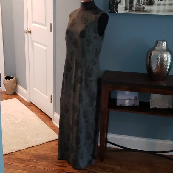 Banana Republic silk sleeveless dress - Picture 3 of 7